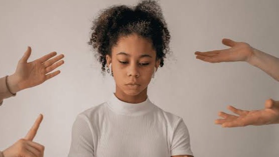 Cuando un adolescente no dice que está sufriendo: lo que sus conductas pueden contar