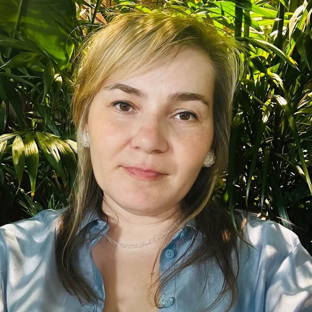 Яна Б.