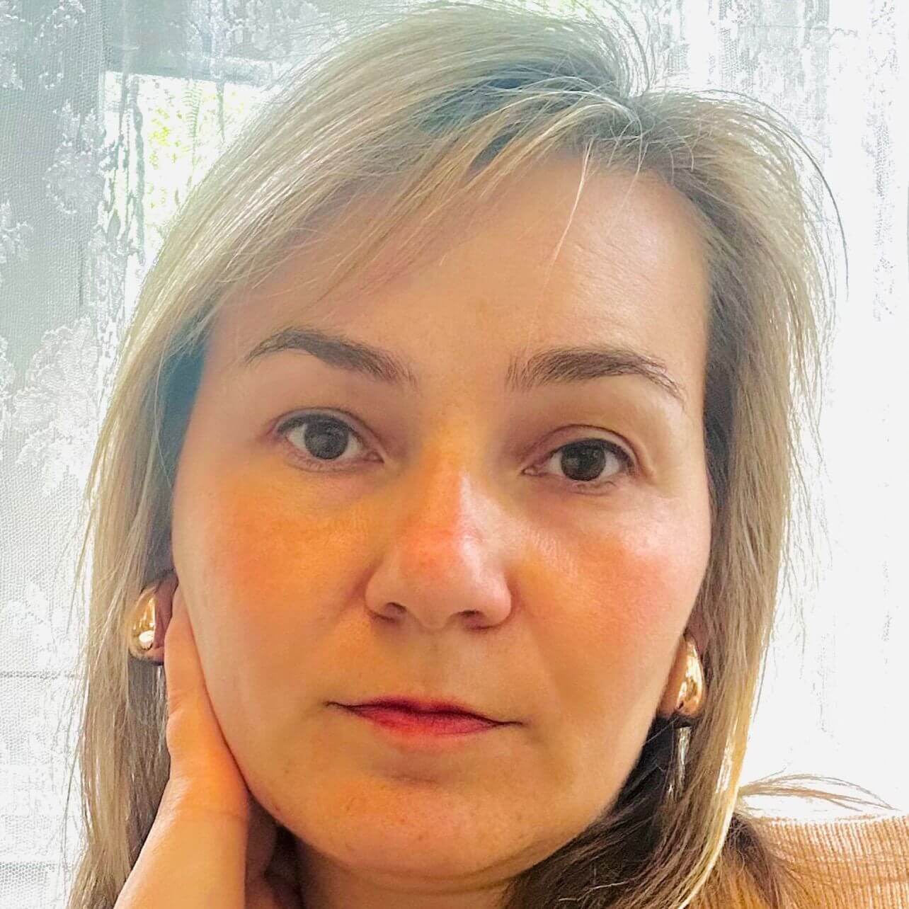 Яна Б.